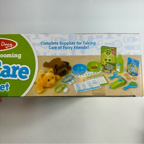 NWT. Melissa & Doug Feeding & Grooming Pet Care PlaySet
Ages 3+. 24 Pieces. - Picture 6 of 10
